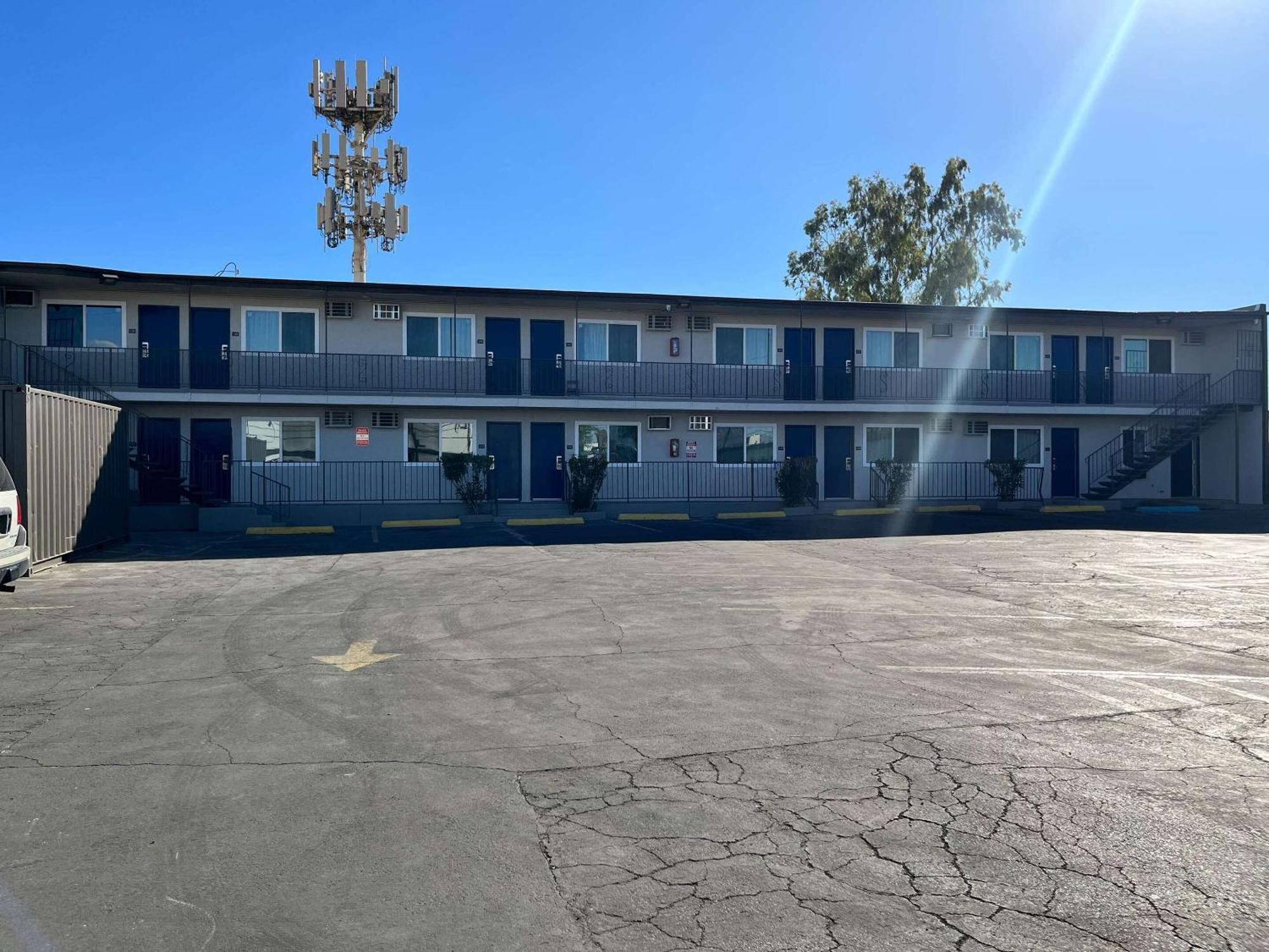 Motel 6 Las Vegas Nv Downtown Fremont St Esterno foto